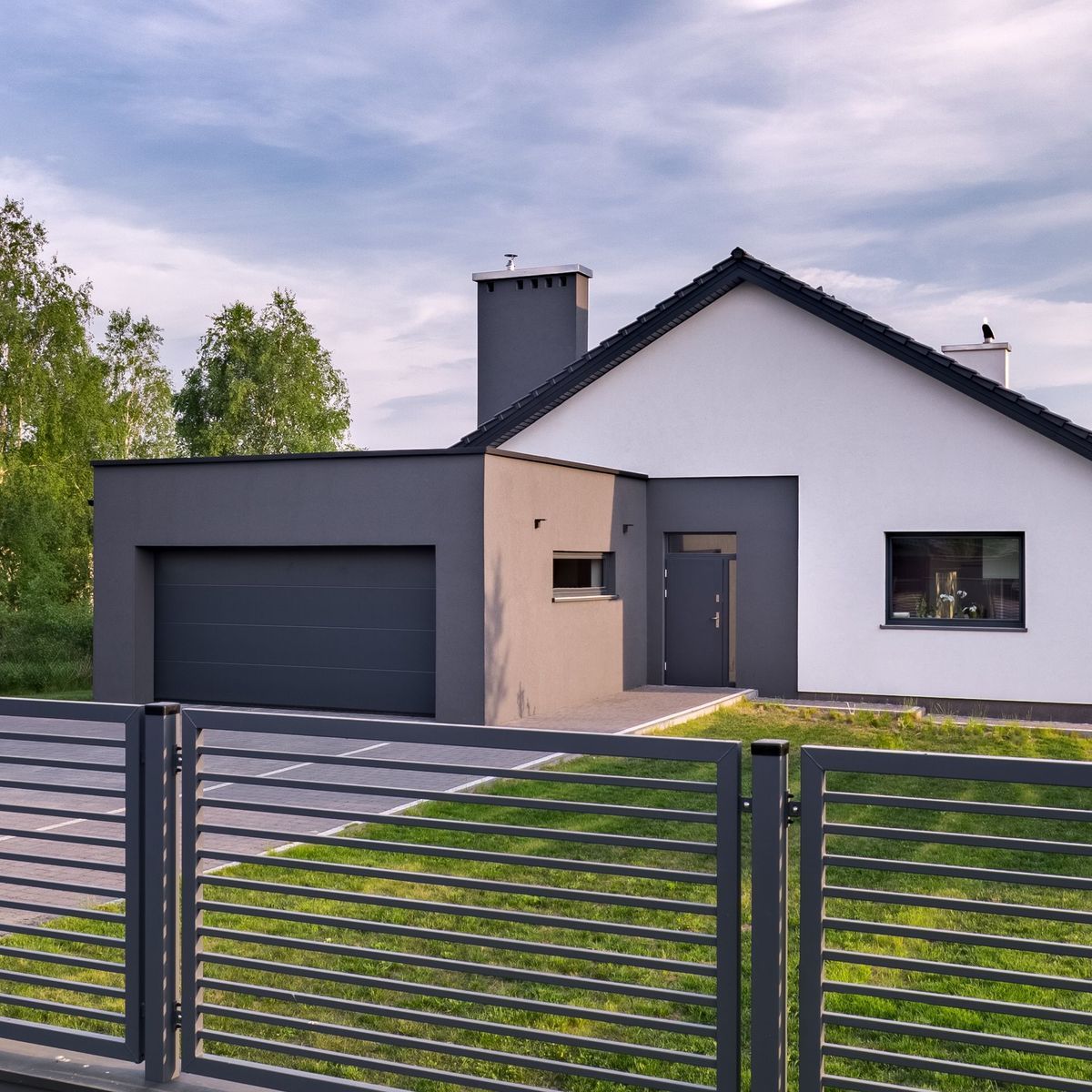 6 great driveway gates for Australian homes