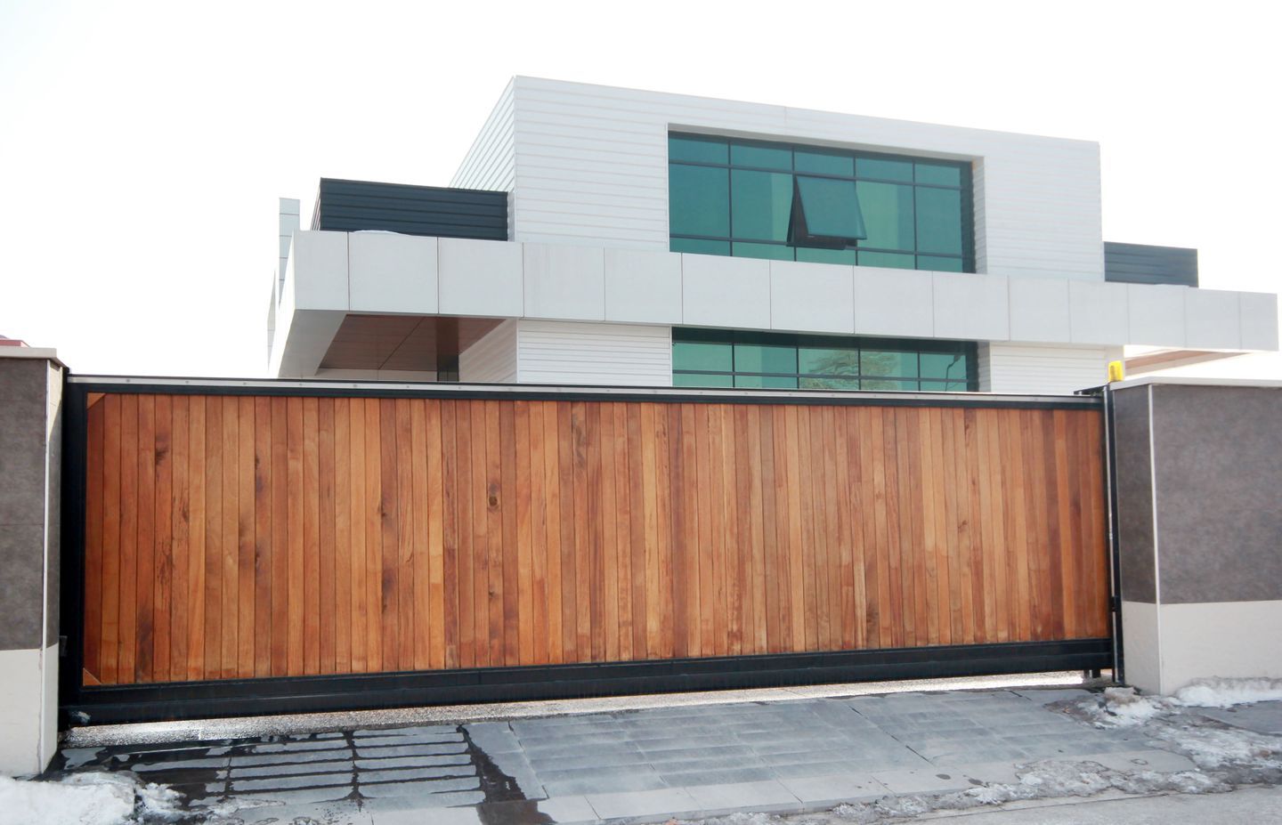 6 Great Driveway Gates for Australian Homes