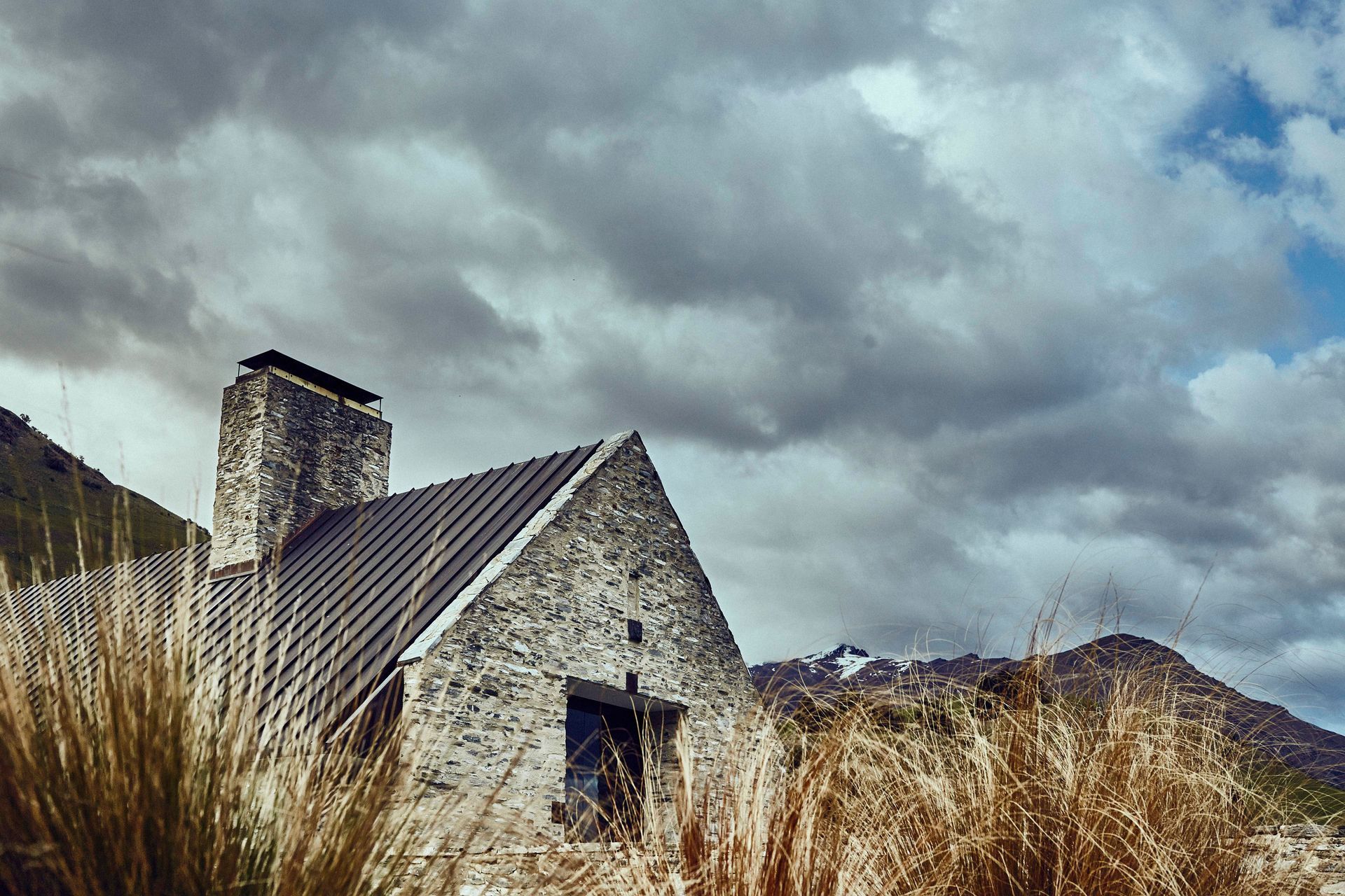 The schist and timber that form the exterior of the building were both locally sourced.