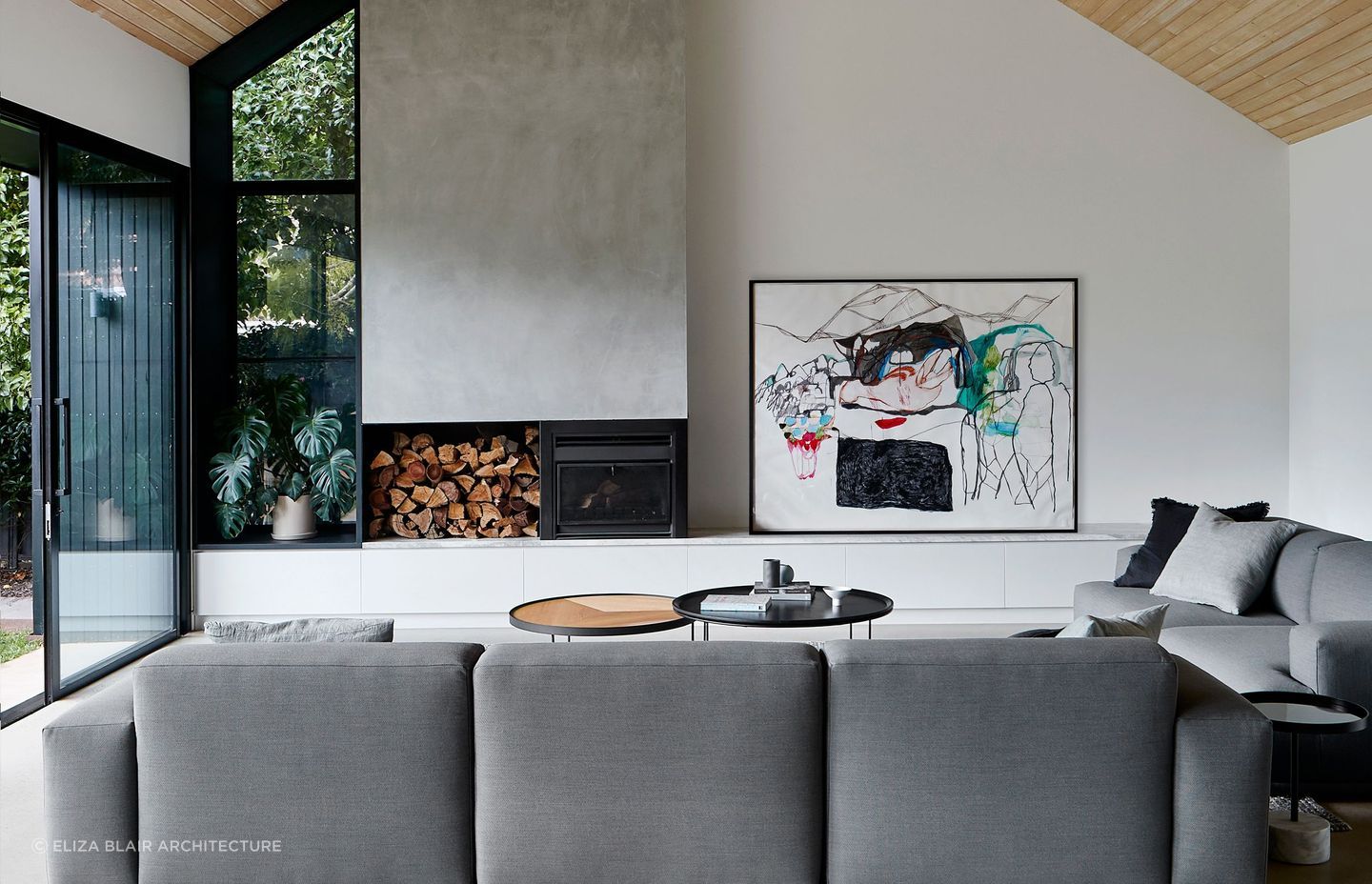 An open modern living space. Photographer: Shannon McGrath.