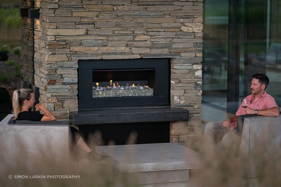 The Escea EF5000 Outdoor Gas Fireplace offers the homeowners quick convenient warmth and heat.