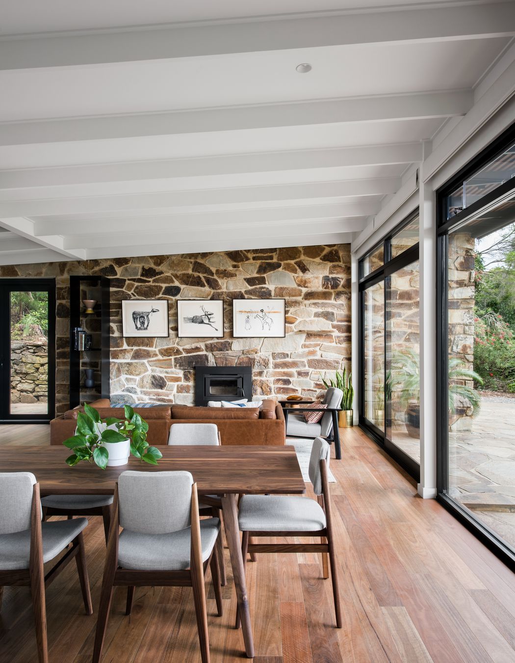 Stonewall House by Northern Edge Studio | Photography by David Seivers Photography