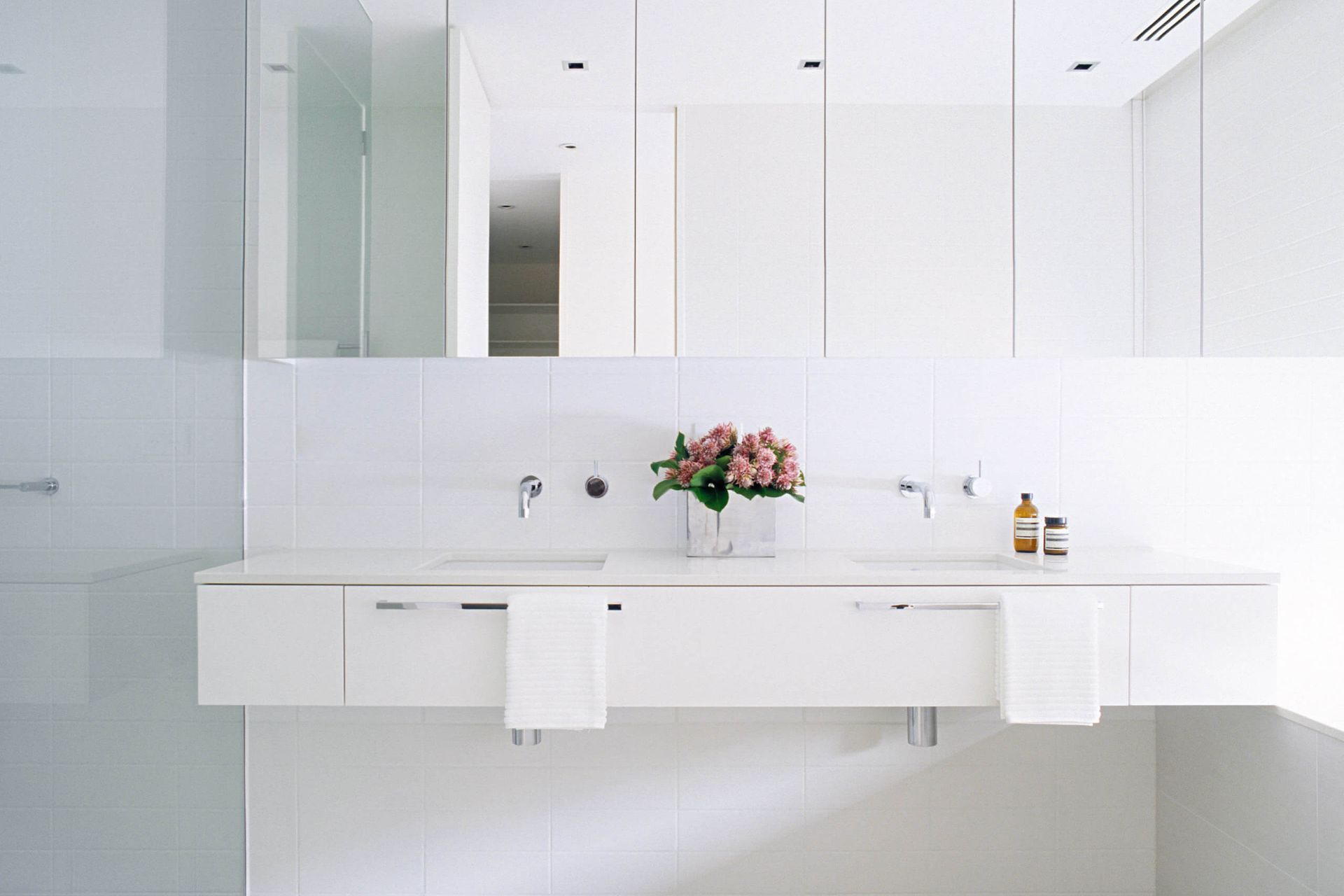 The timeless ensuite at our first ever project, Caulfield House. Photography is by Shannon McGrath 2008