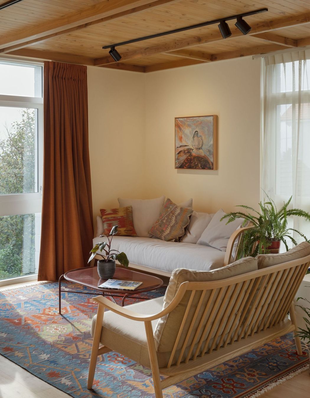 Interior Design and Architecture by Chris Corson-Scott and Pac Studio – Marino Sofa by Dylan Freeth and Nest Sofa (now out of production) for Ercol and with artwork by Star Gossage. Secant Coffee Table by Sara Wright Polmar for Warm Nordic