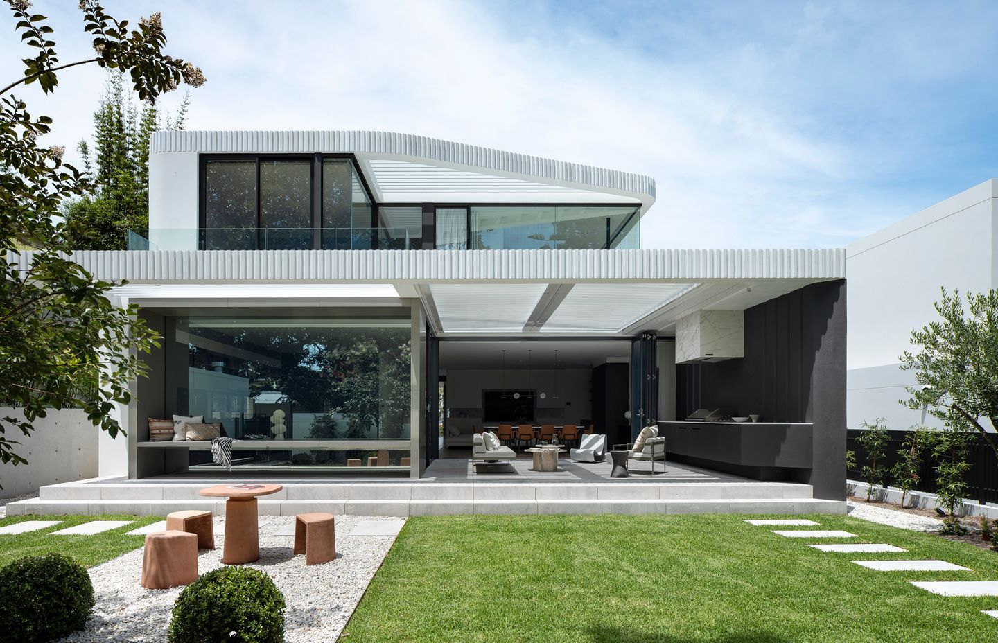 Rose Bay House I by Stafford Architects | Build by Blue Label Construction | Photography by Tom Ferguson