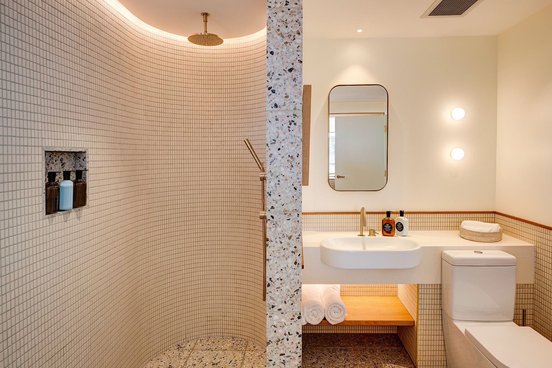The Surf Hotel Yamba by Design King Company | Photography by Brett Boardman