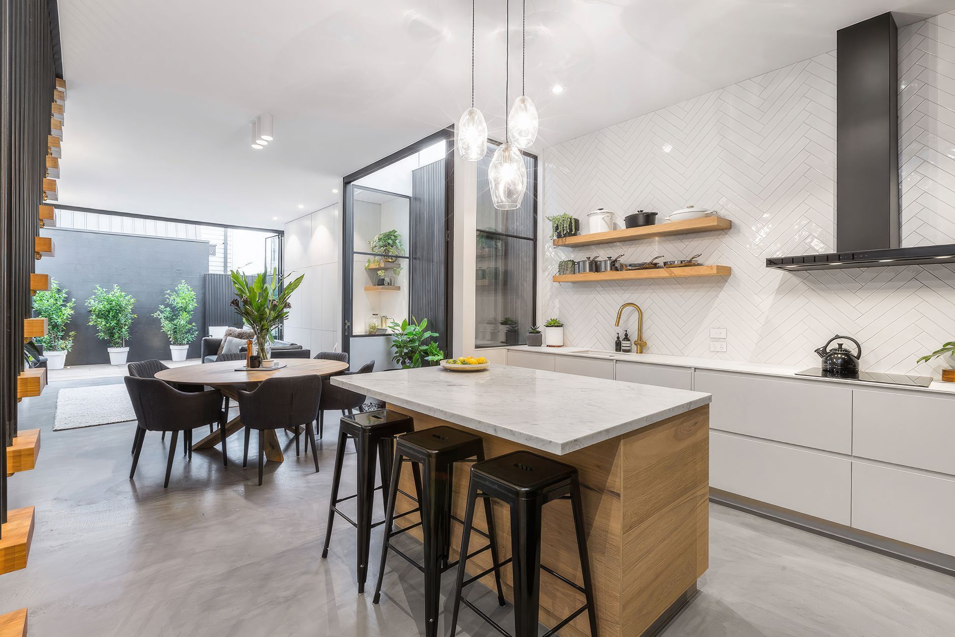 Rise of Black Rangehoods in Modern Kitchens