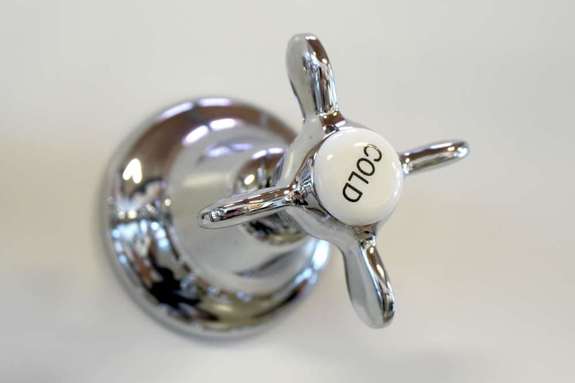 Q &amp; A WITH HOLLY (THE KITCHEN HUB) – CHOOSING THE RIGHT TAPWARE FOR YOUR BATHROOM DESIGN