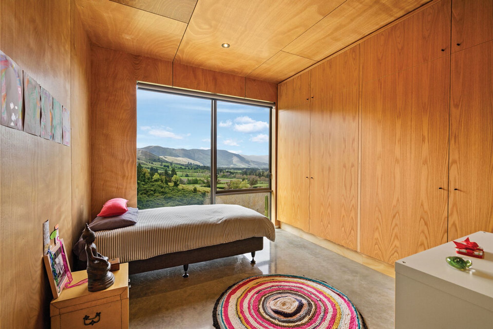 Where the kōwhai blooms