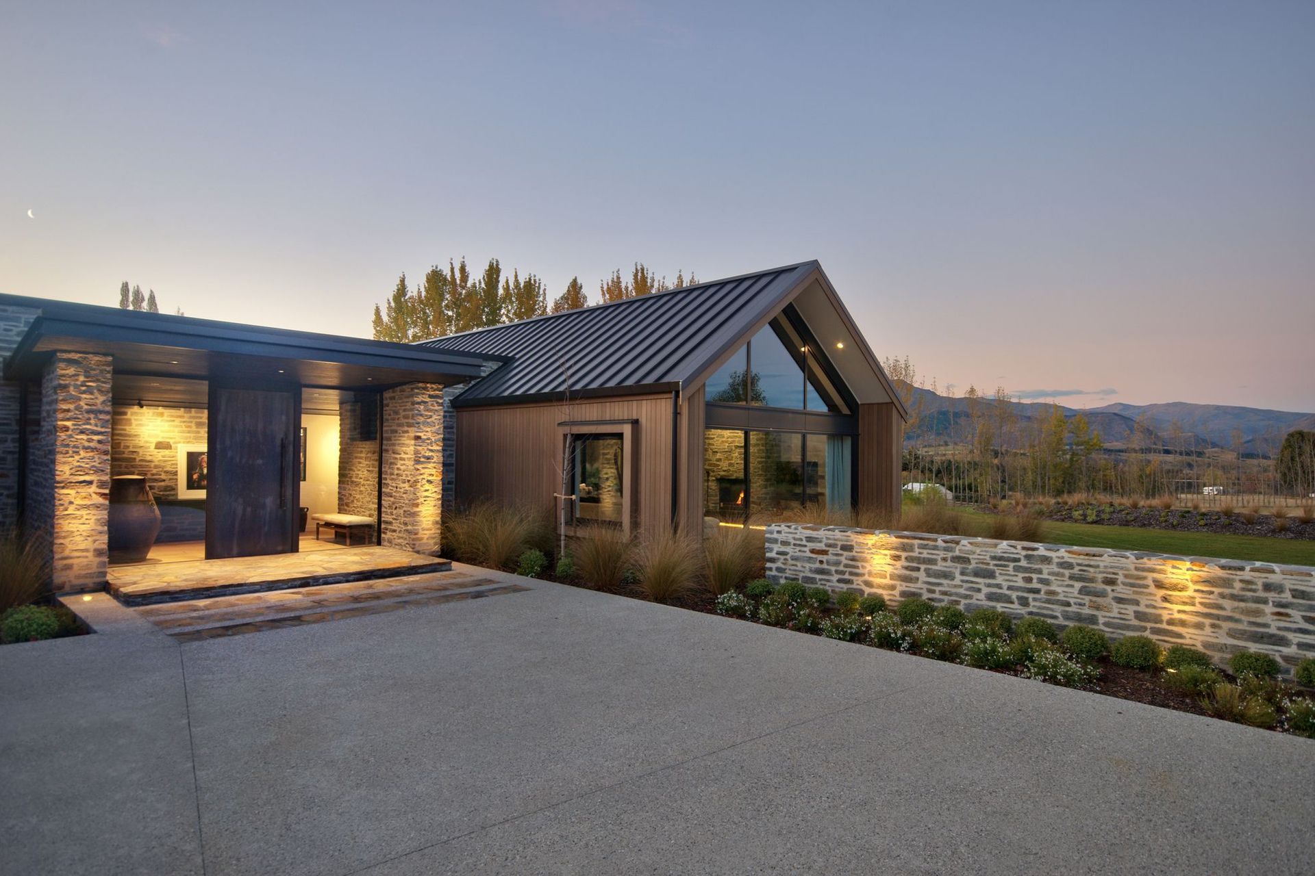 Excellent demonstration of craftsmanship with stone by Tahuna Stone.