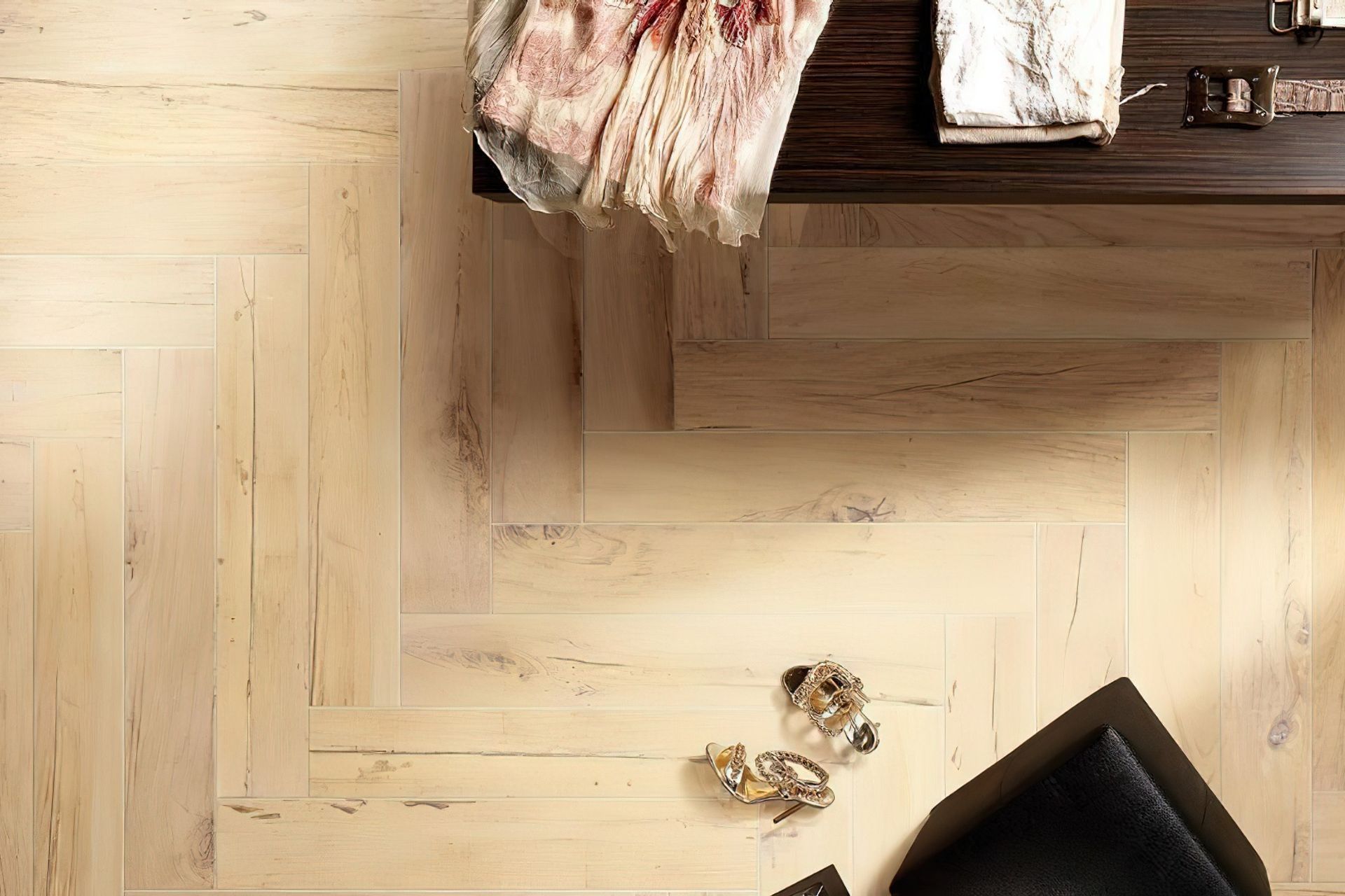 Available in a wide selection of timber styles, our Dante plank tiles offer a realistic representation of real timber, allowing you the option of using this luxurious material in all sorts of applications throughout your home.