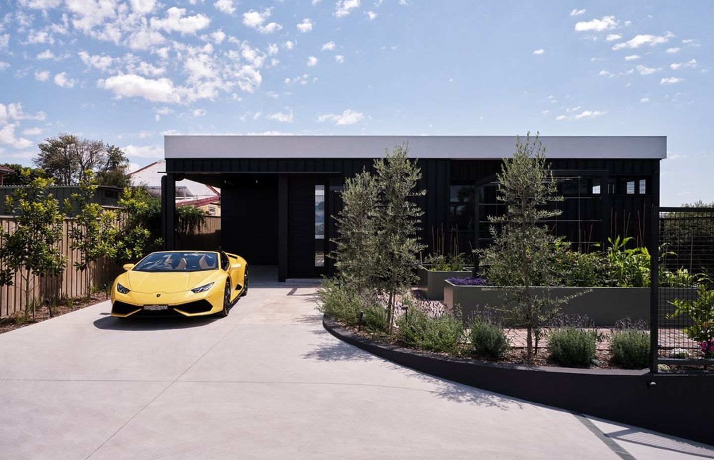 Double-Halo House by Studio Snell | Photography by Dave Wheeler