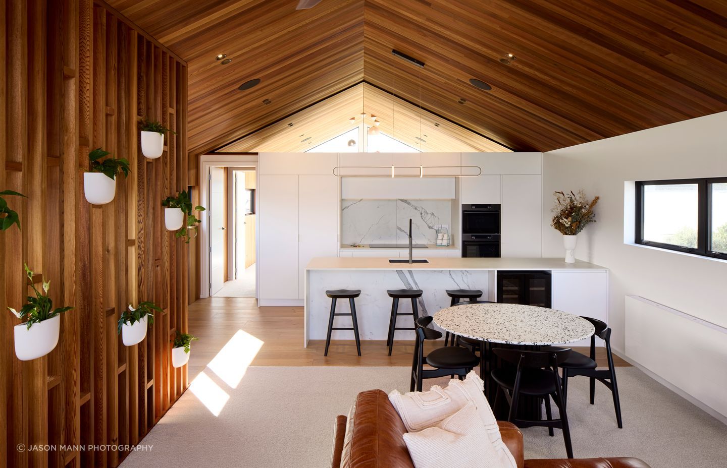 ZELA Offset Deep Tilt, black – SLDL251T