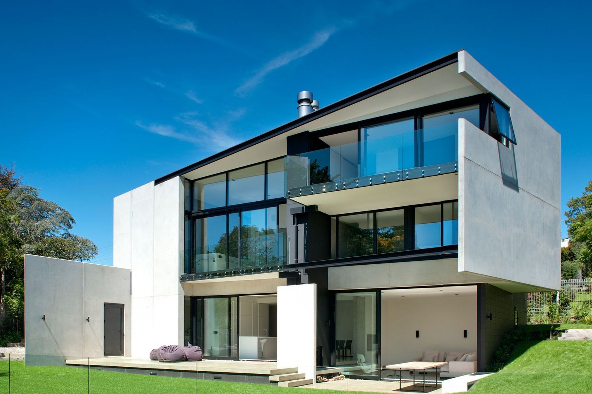 This family home in Remuera features industrial styling and plenty of appeal - Photography: Emily Andrews &amp; Ernie Shackles