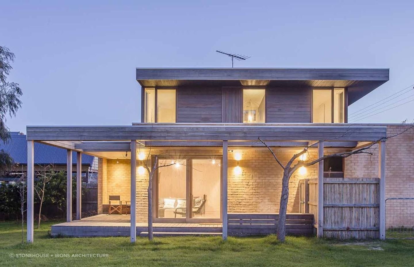 Flat roofs are known for being relatively easy to install and maintain. Featured project: Barwon Heads III