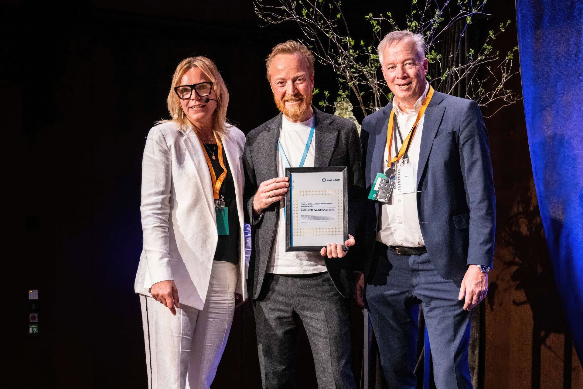 L-R: Ragnhild Grytten (Chairman of the Jury), Christian Lodgaard (SVP Flokk Design), Egil Sundet (Director of the Norwegian Confederation of Design Industries)