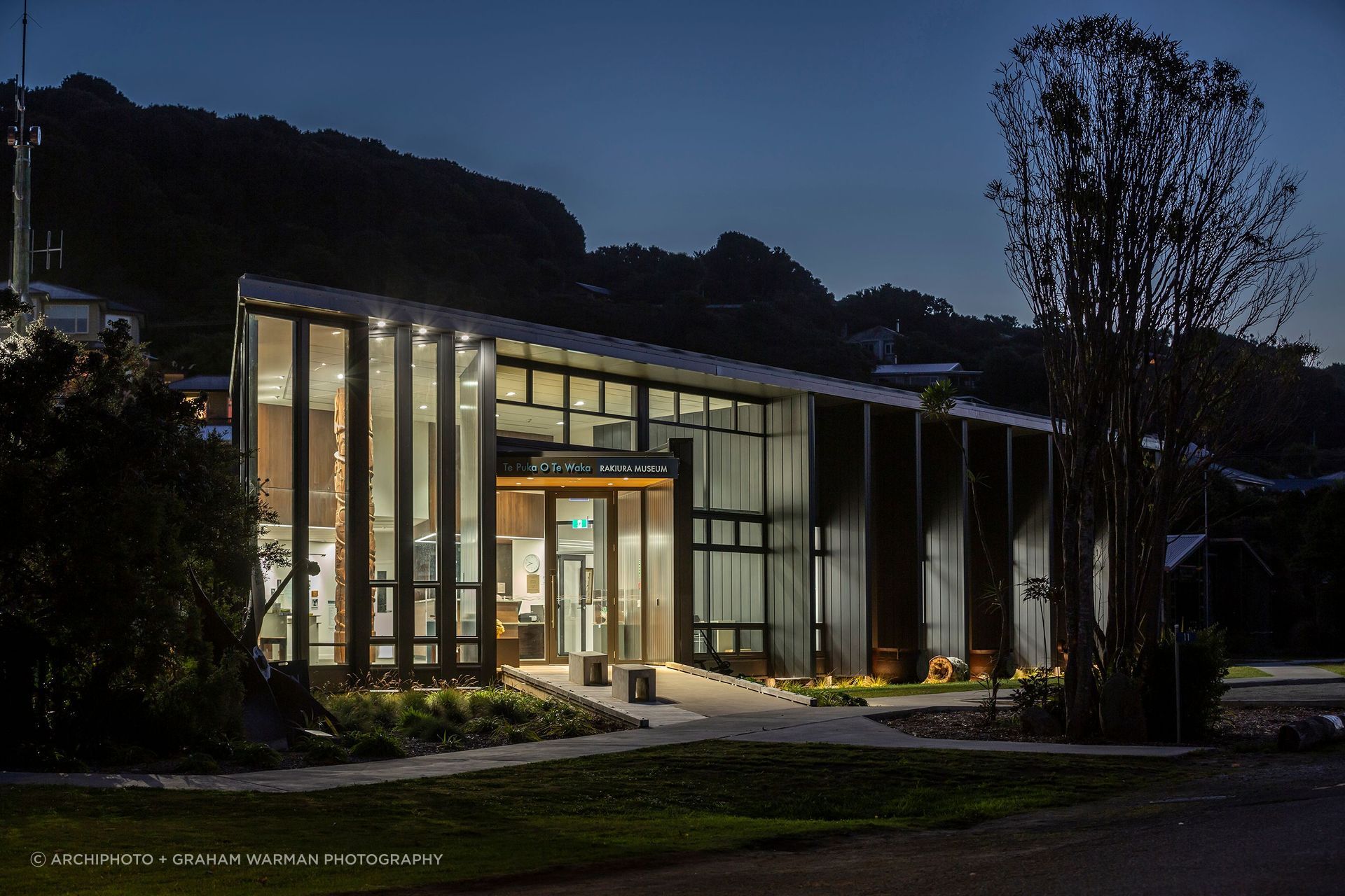 The floor-to-ceiling glazing allows passive thermal performance, as well as lighting the museum up at night.