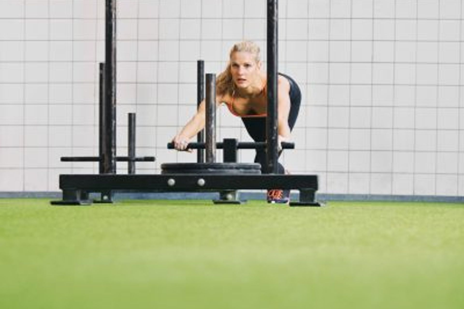 9 Advantages of Using Artificial Grass for Commercial Gyms
