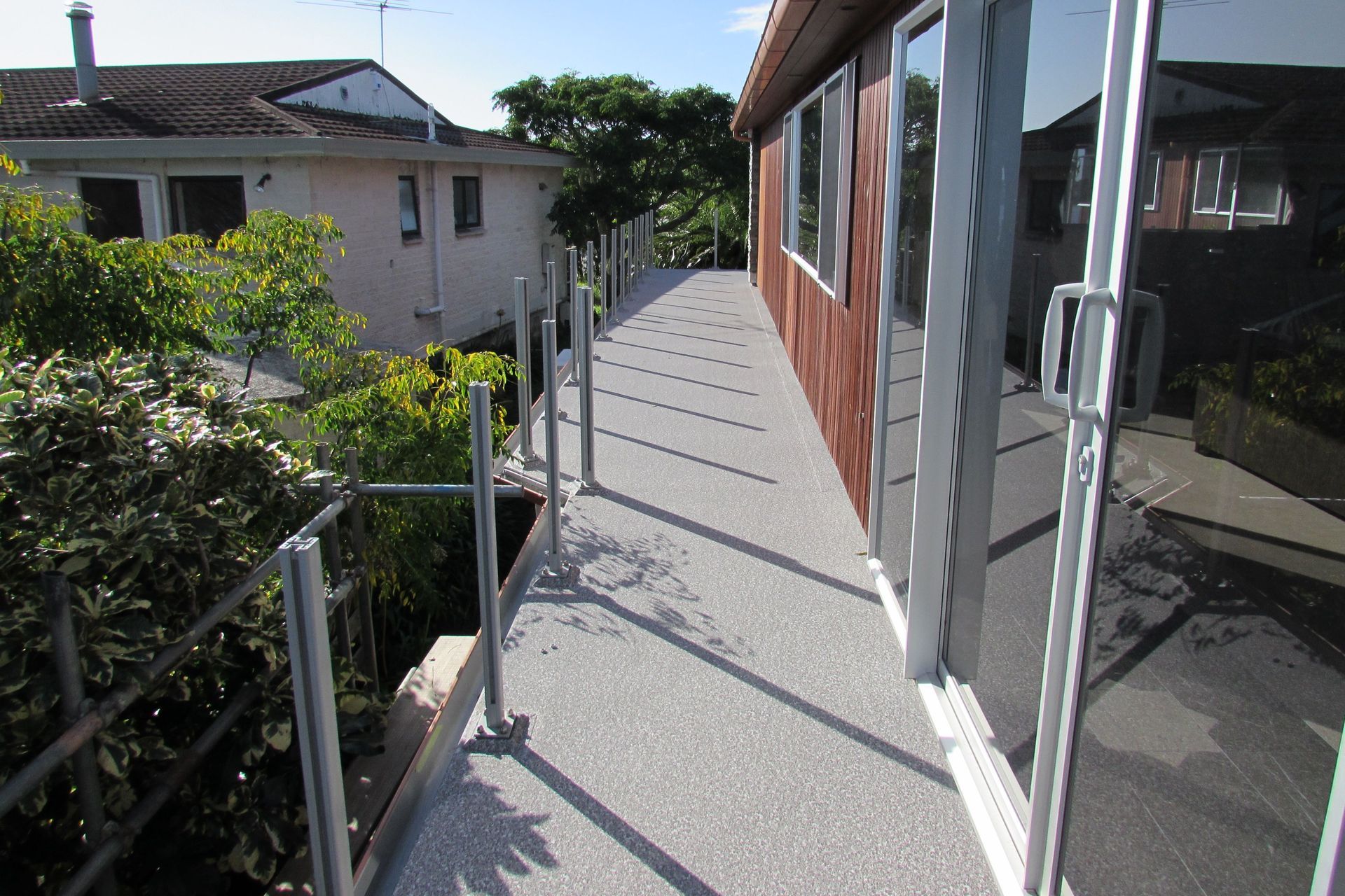 With a proven track-record in New Zealand over the last 20 years, Dec-K-ing is an ideal waterproofing solution for decks and walkways.