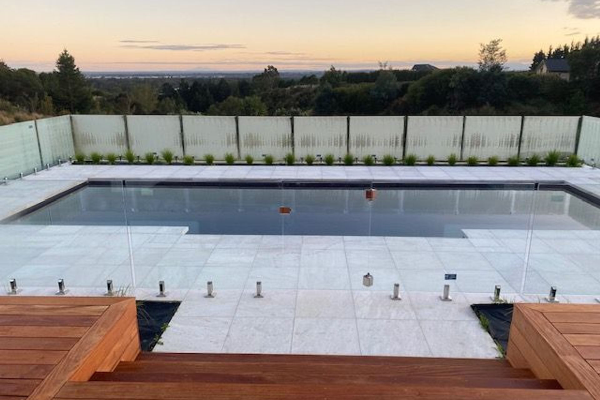 White Quartzite Dropface Coping & Paving