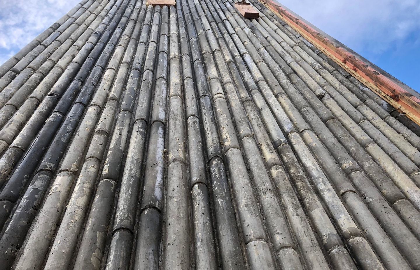 Lin House: how to build an innovative concrete wall with bamboo