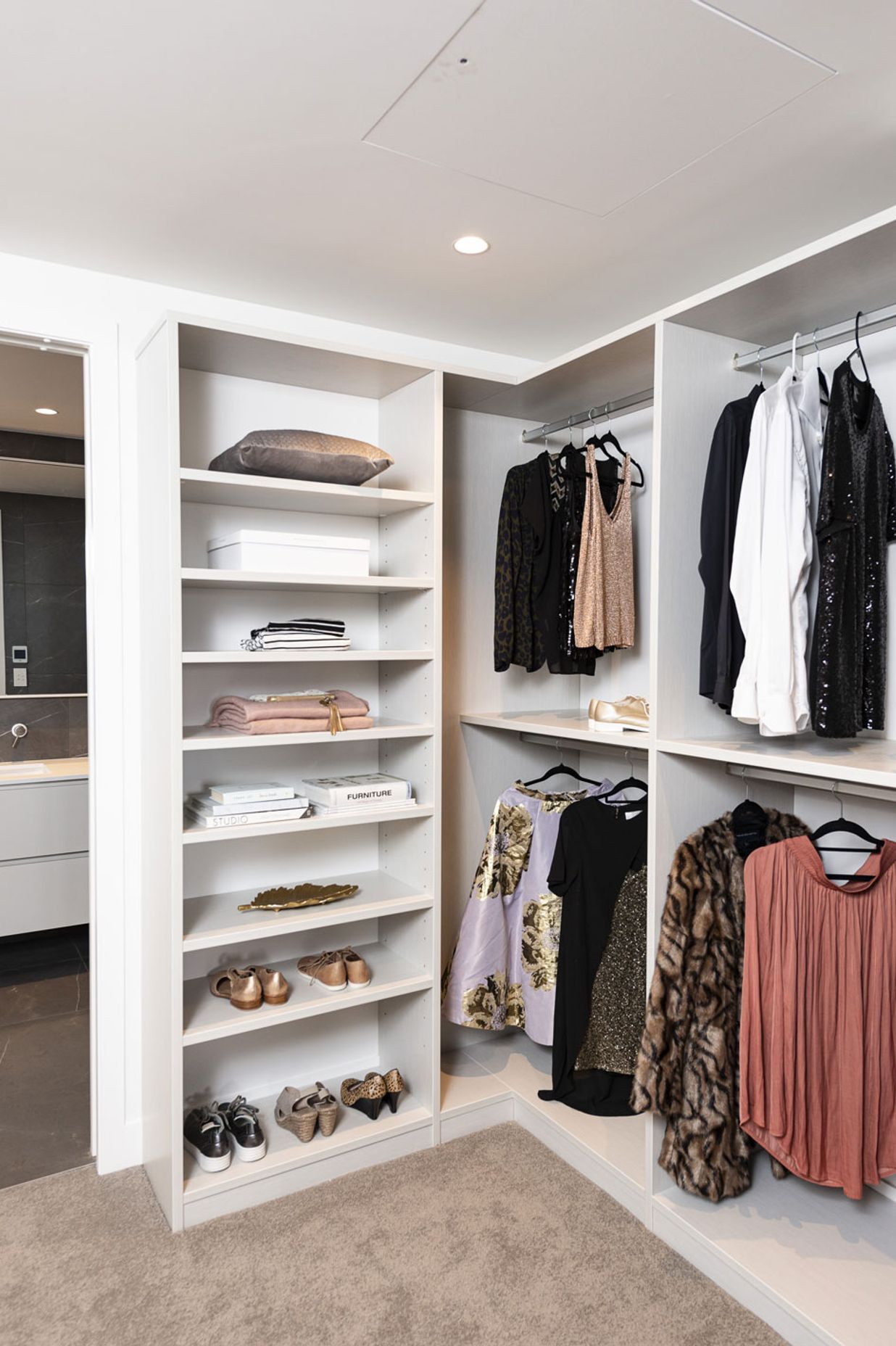 Need a space with more hanging room and less drawers? A custom wardrobe solution can accommodate all your requirements.