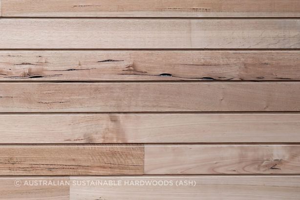 IronAsh 105 x 19 secret fix shiplap profile, with two coats of Intergrain Ultra Clear – Satin Finish. Full thickness gum pockets, gum vein, pin hole, hobnail, grain orientation, splits and spring tear present are all examples of grade expectations.