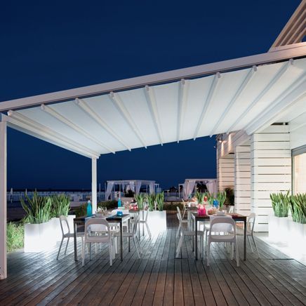 Retractable awnings - pros and cons, costs and more