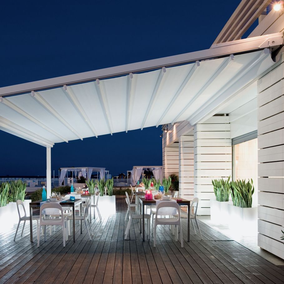 Retractable awnings - pros and cons, costs and more