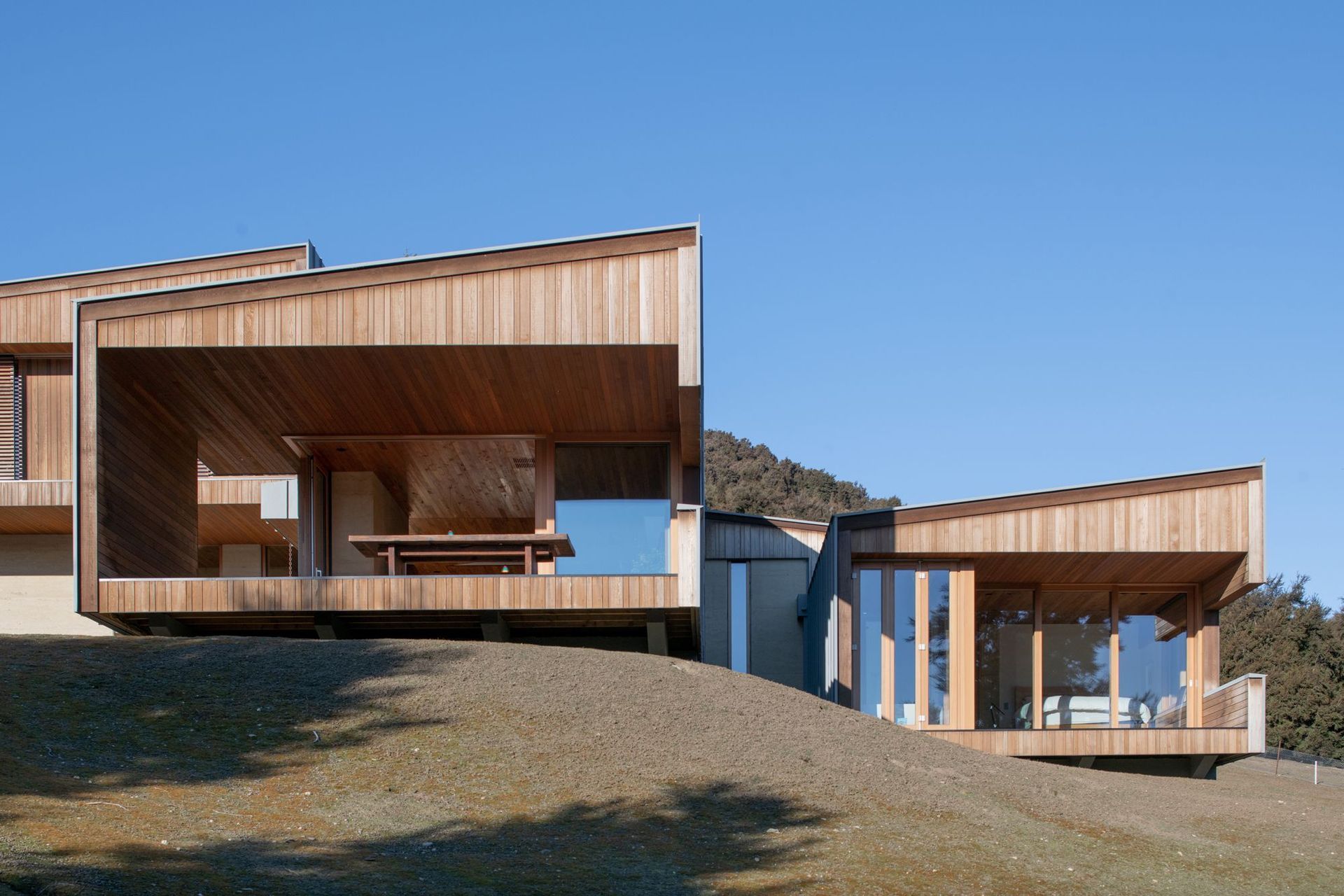 Deep setbacks on the western facade minise solar gain to the living area and main bedroom.