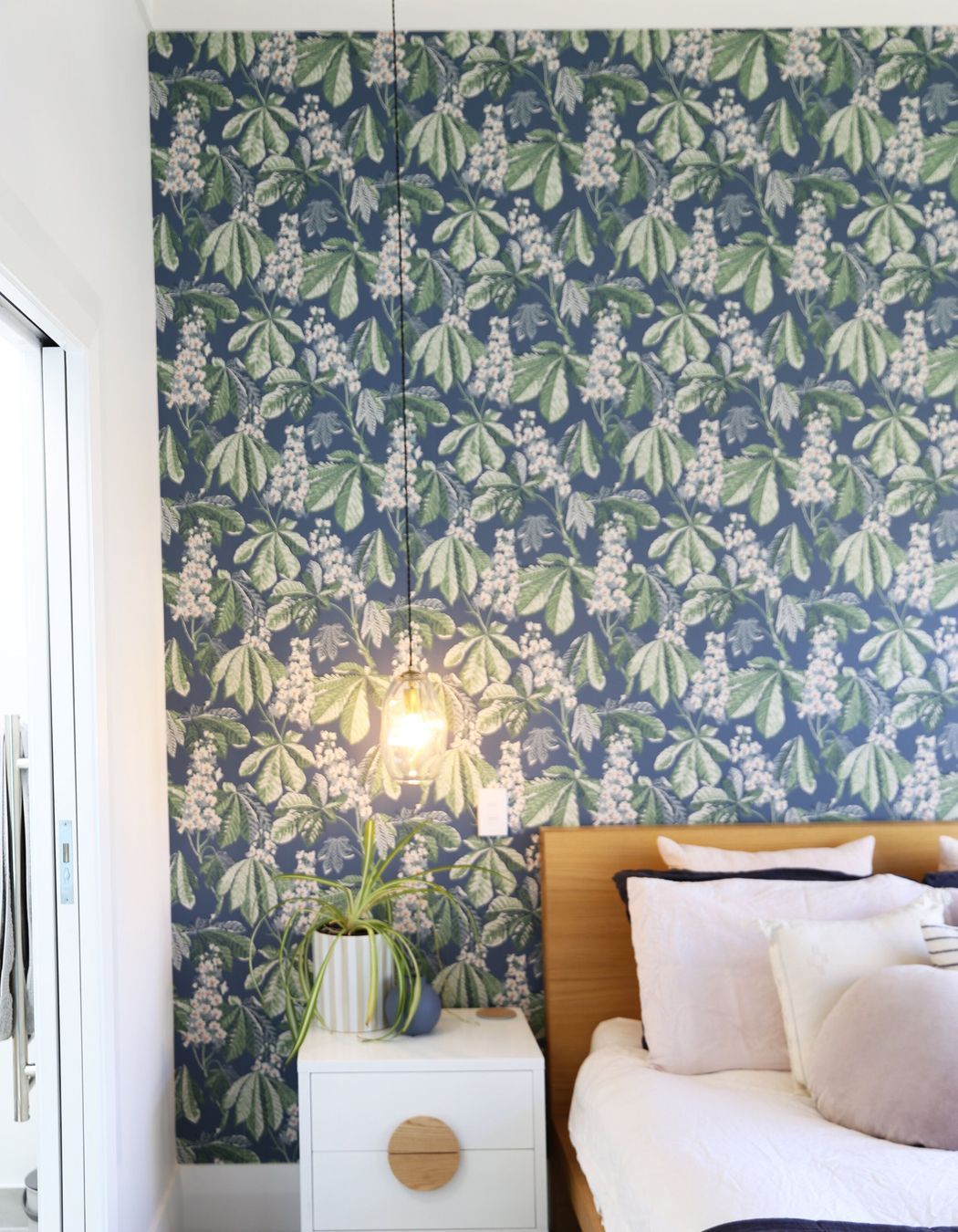 5 Hot Tips for Beautiful Bedrooms