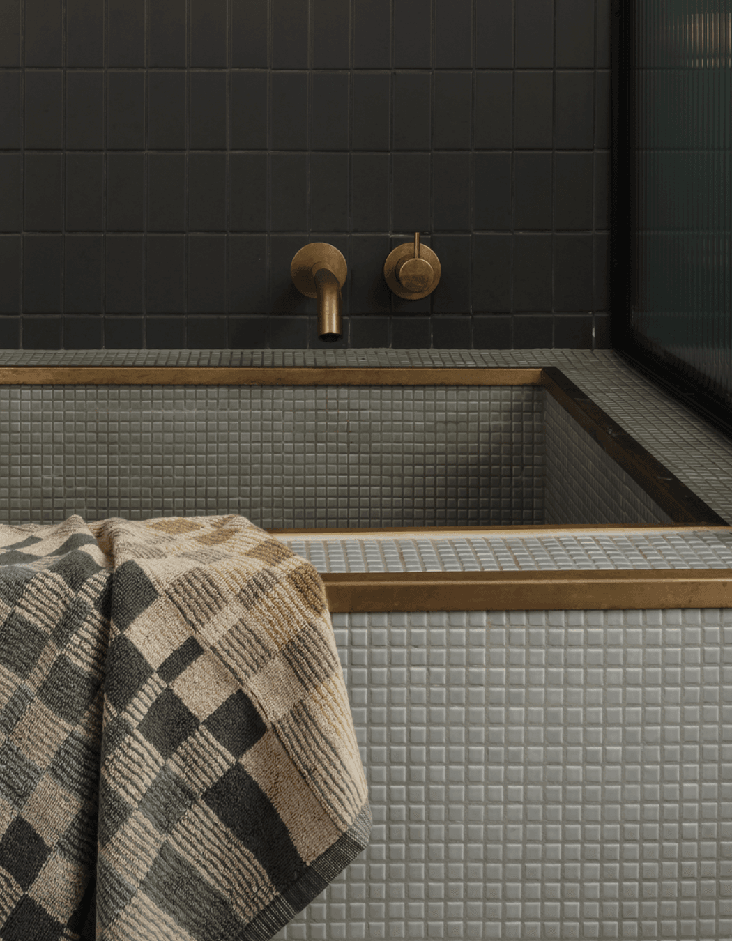 Herne Bay Road House by Bureaux