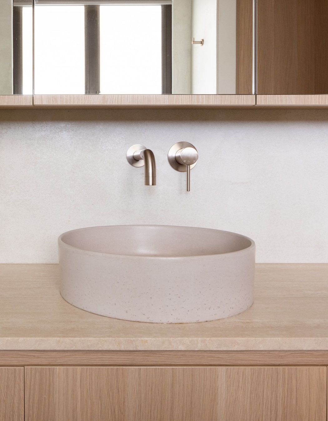 A simple, minimalist finish.