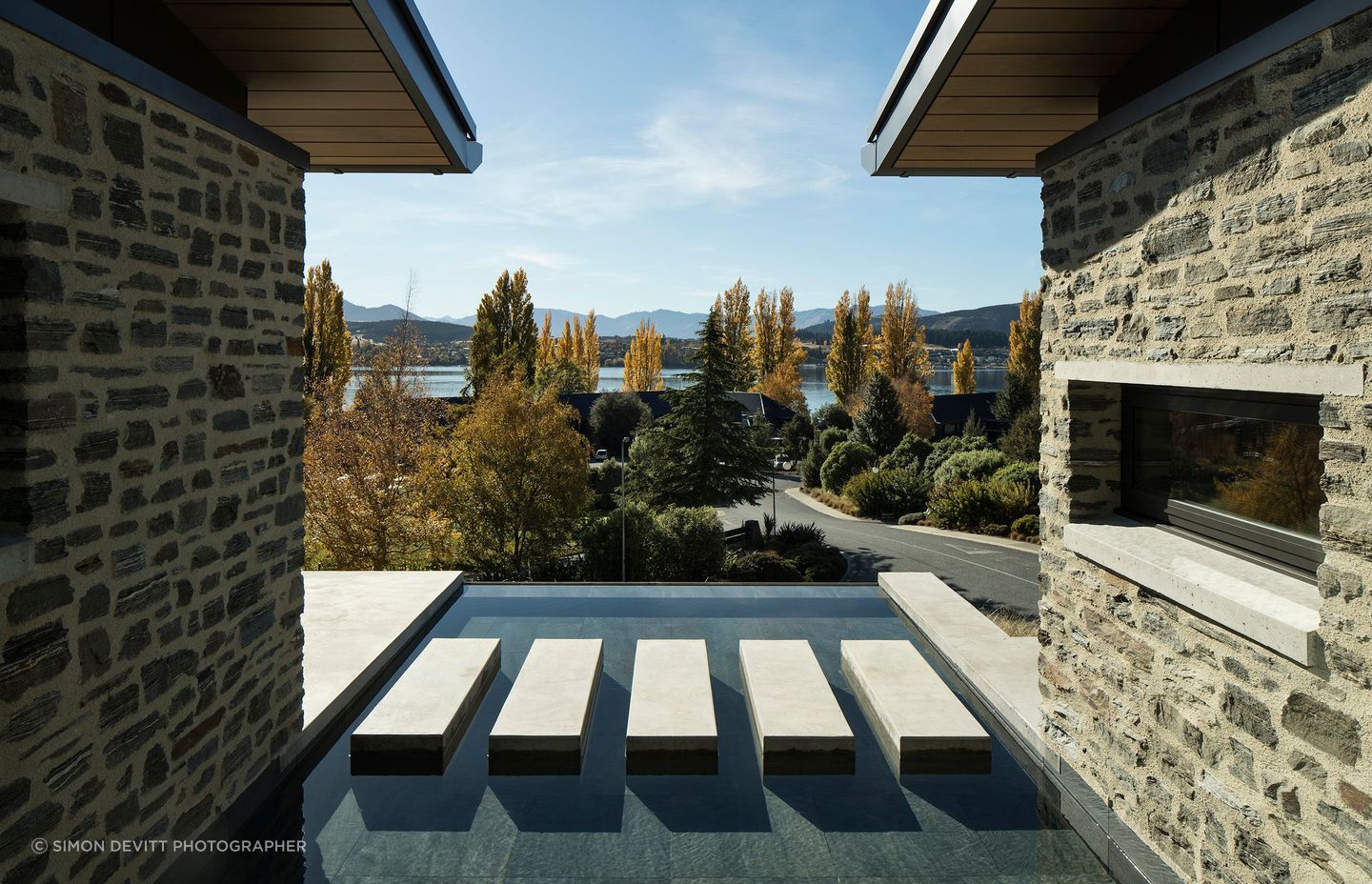 Mason &amp; Wales' Mt Aspiring House pays homage to the jaw-dropping views of Lake Wanaka and The Remarkables. Photograph by Simon Devitt.