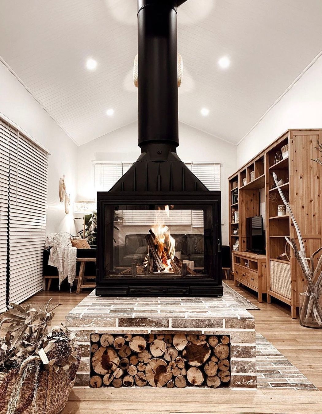 Moonah, Tasmania by Rochelle Dare | Photography by Rochelle Dare