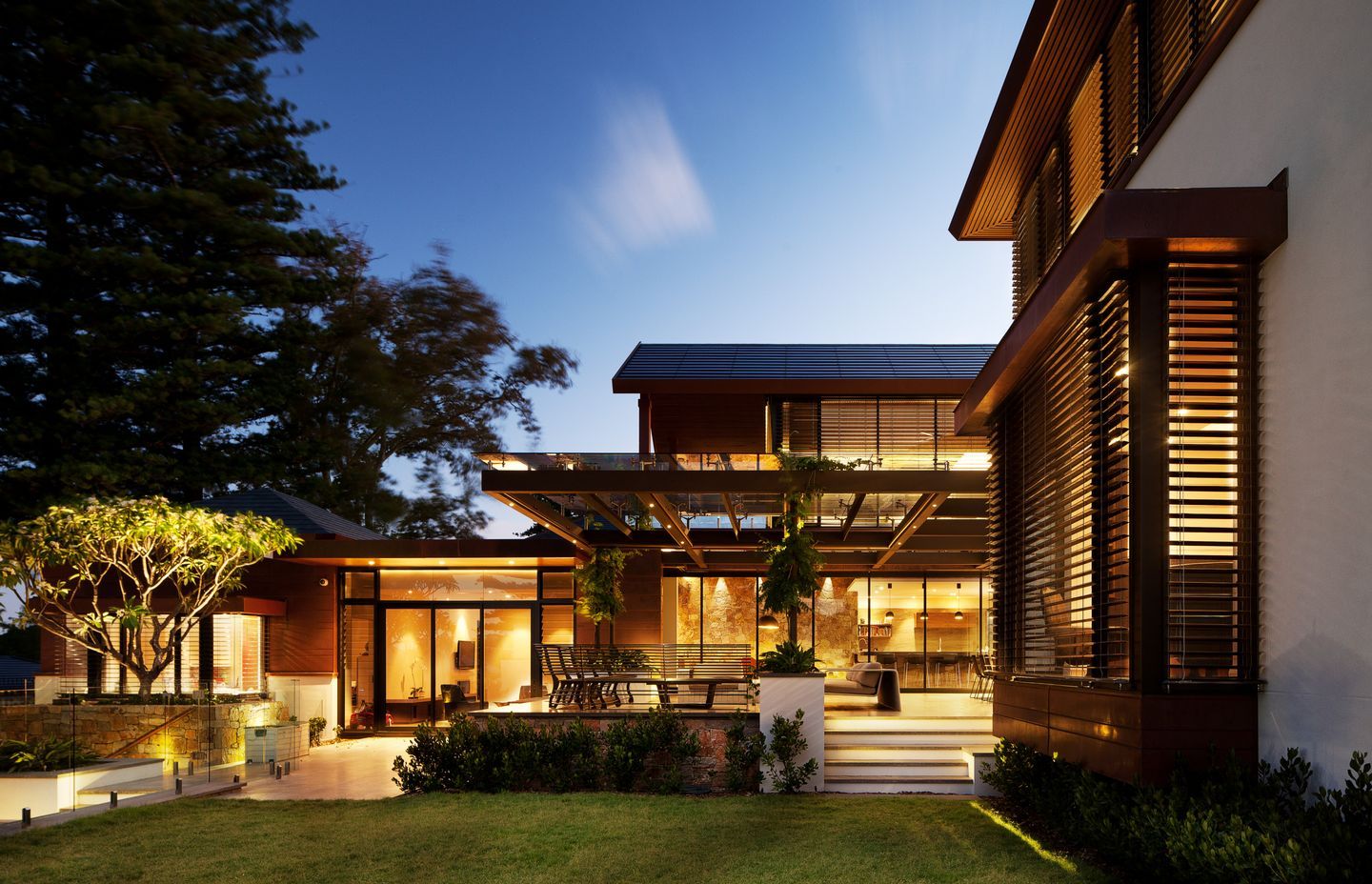 River House by Neil Cownie Architect | Photography by Robert Frith