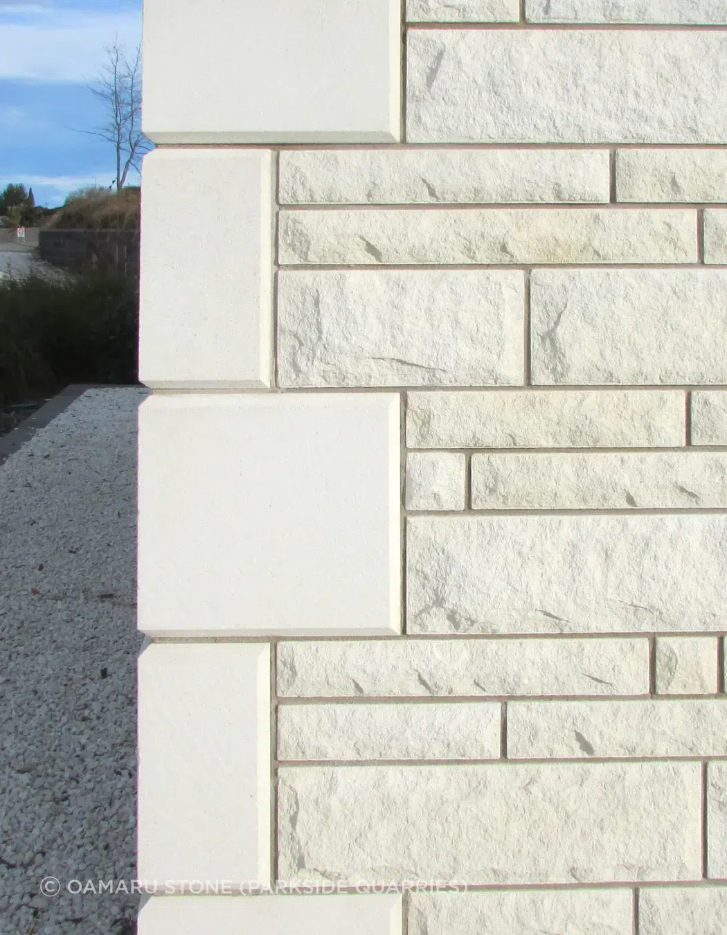 Oamaru-stone-country-abode-NZ-limestone-quoins-A-scaled-v2.webp