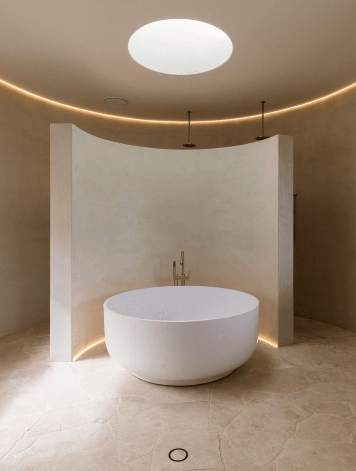 The design of the Silvia ST13 Circular Bath from Stonebaths is influenced by the Japanese soaking tub.