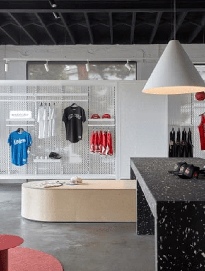 Retail and Hospitality sector with Dulux World of Colours