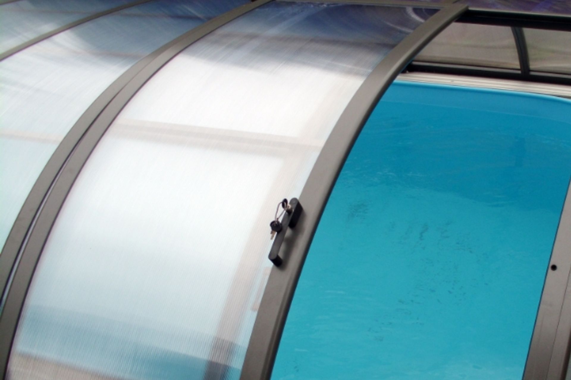 Pool Enclosure Features &amp; Customizations