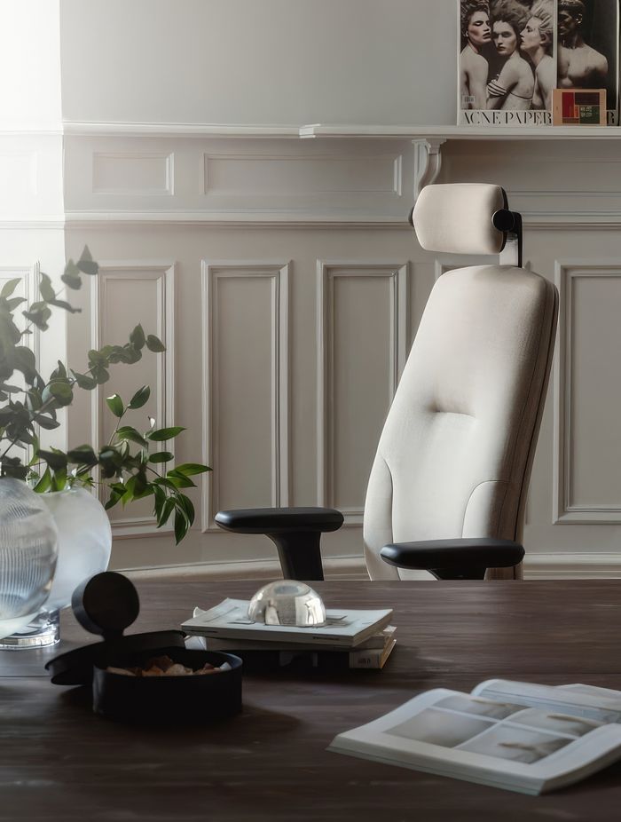 The RH Logic chair comprises 69% recycled PP plastic, 19% recycled steel, and 94% recycled aluminium | Featured: RH Logic 200