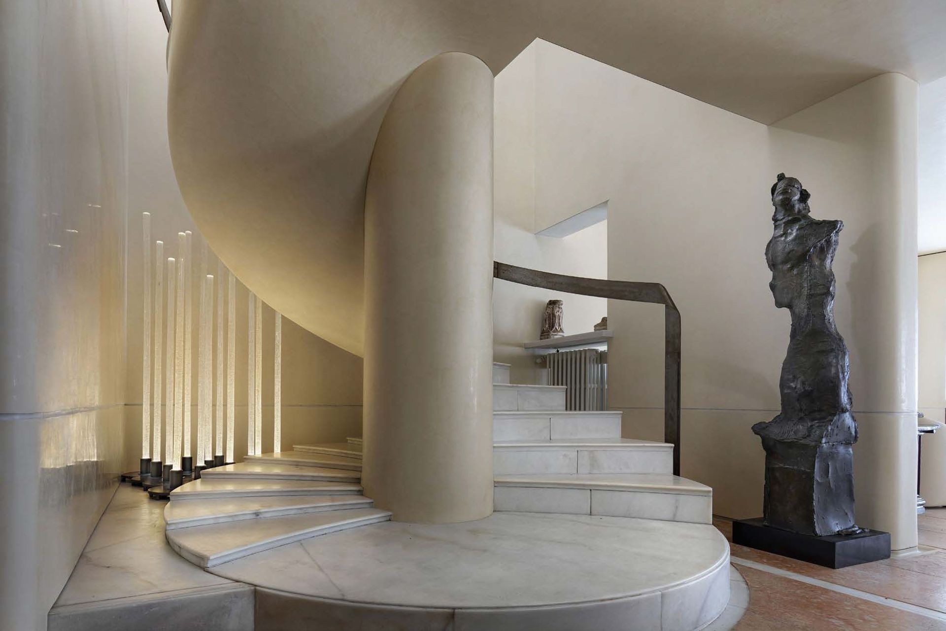 Lucciola floor lamps in handmade Murano glass, available individually or as a collection