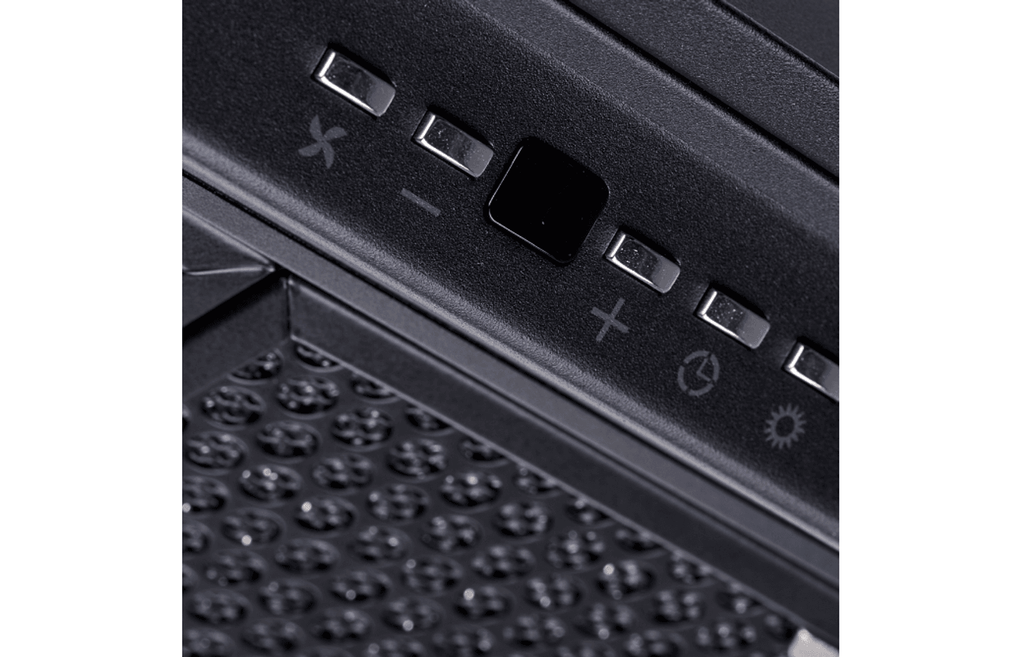 Schweigen Silence is the New Black