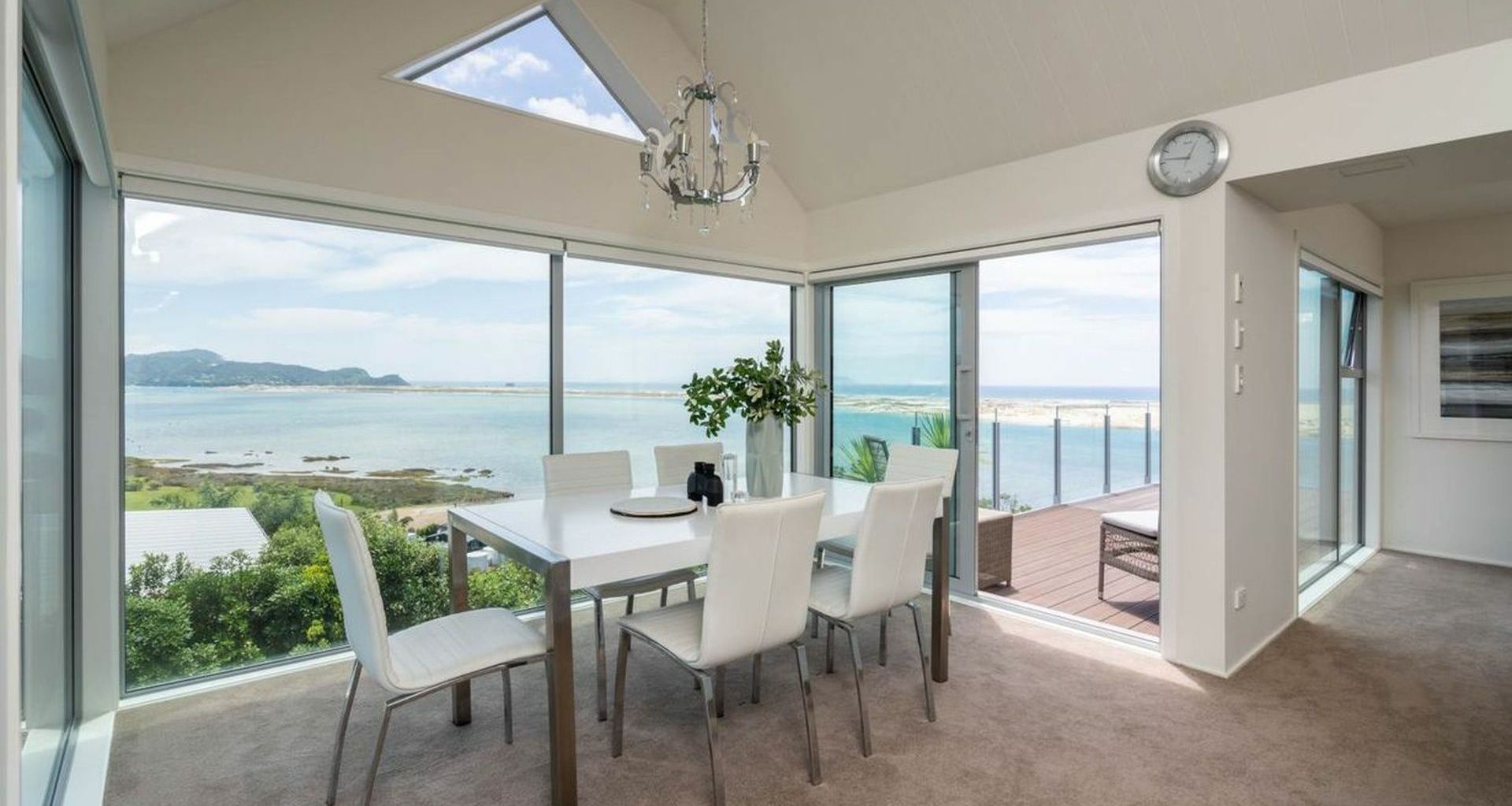 SuperTherm™ Low-E double glazing keeps your home comfortable in all seasons.