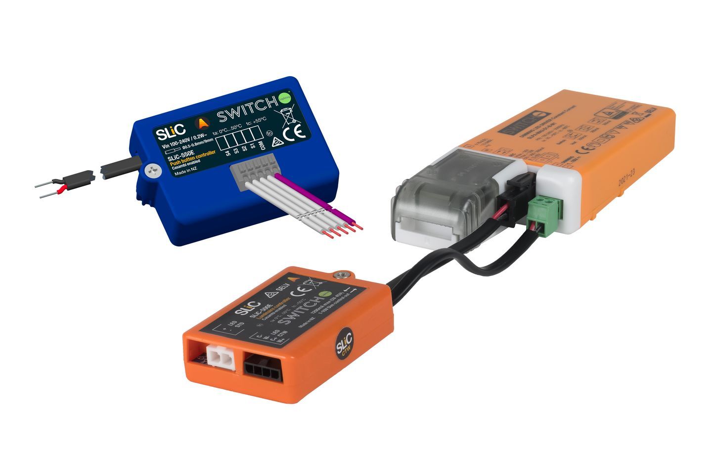 SLiC Push Button Interfaces for Casambi-enabled lighting automation. Product: Switch Lighting Intelligent Control Casambi Evolution Push Button Controller SLiC-550E and the Switch Lighting Intelligent Control Casambi Evolution Luminaire Controller SLiC-640E