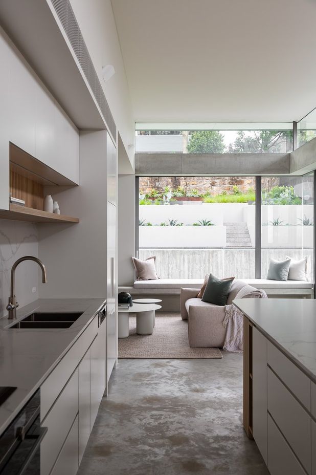 Coogee Residence by Smyth &amp; Smyth | Photography by Simon Whitbread