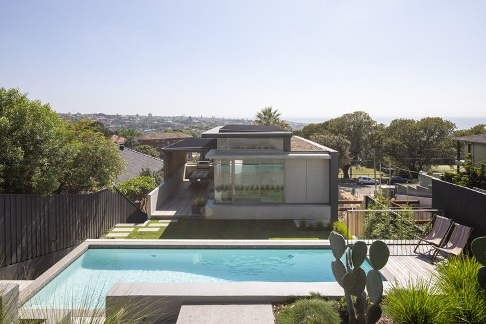 Coogee Residence by Smyth & Smyth | Photography by Simon Whitbread