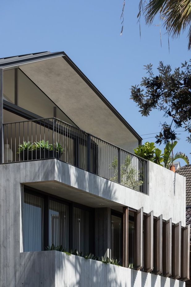 Coogee Residence by Smyth &amp; Smyth | Photography by Simon Whitbread
