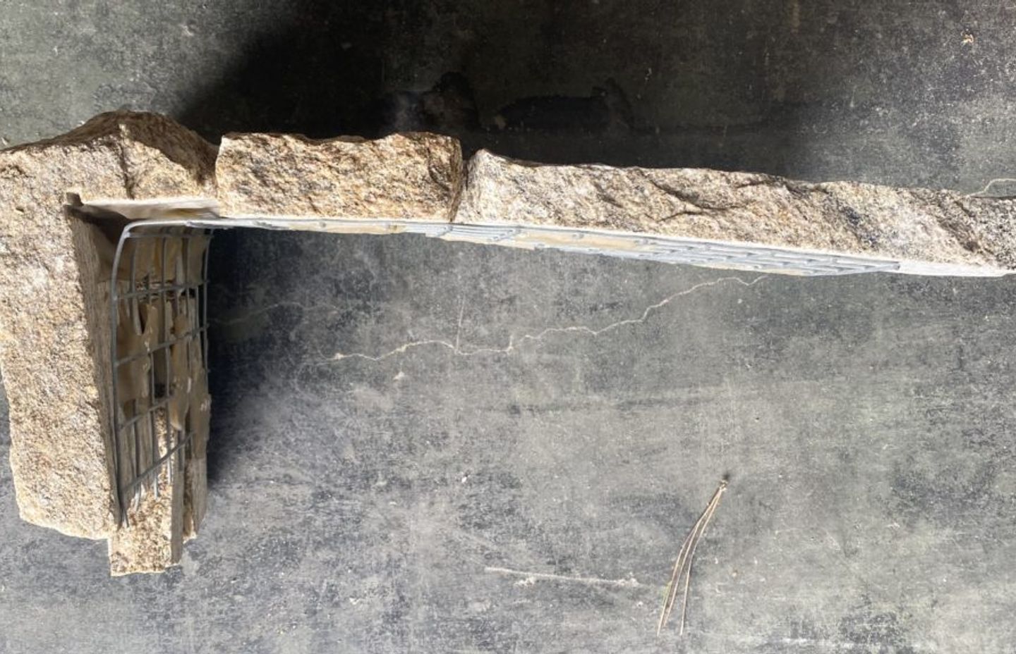 All Z-Tiles come with ready to install corner pieces. Conveniently prefabricated, so all you need to do is glue them on.