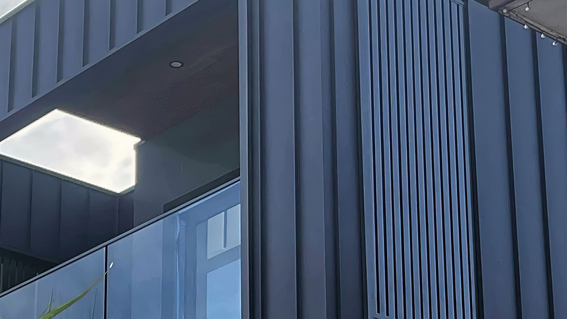 Custom Rail Aluminium Batten System for pedestrian and driveway gates by Outdoor Blinds and Awnings video